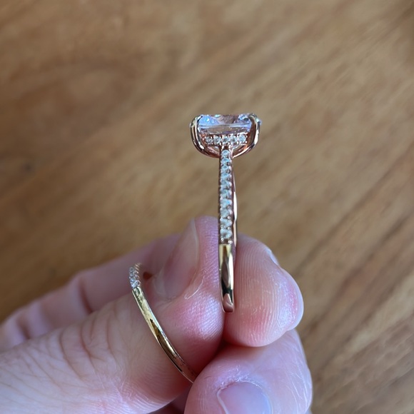 3.5ctw Rose Gold Engagement Ring Oval Solitaire - Picture 4 of 5